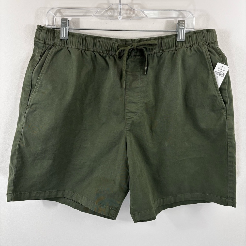 NWT Gap 7” olive green Easy short w/pockets